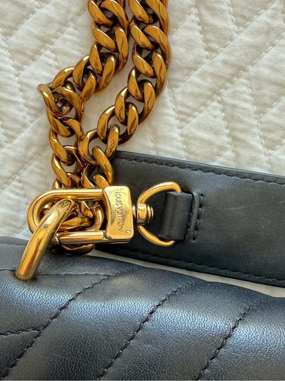 Louis Vuitton New Wave Black Quilted Shoulder Bag Multicolor Rainbow Logo Strap - Picture 10 of 15